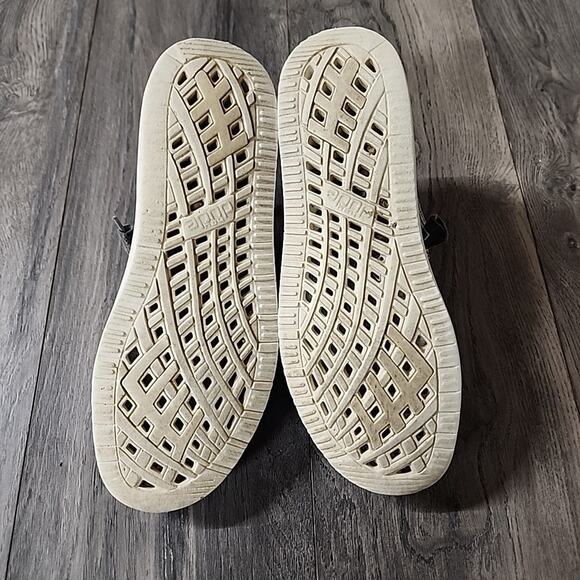 Hey Dude Light Grey Stretch Shoes Size 10 - Picture 8 of 8